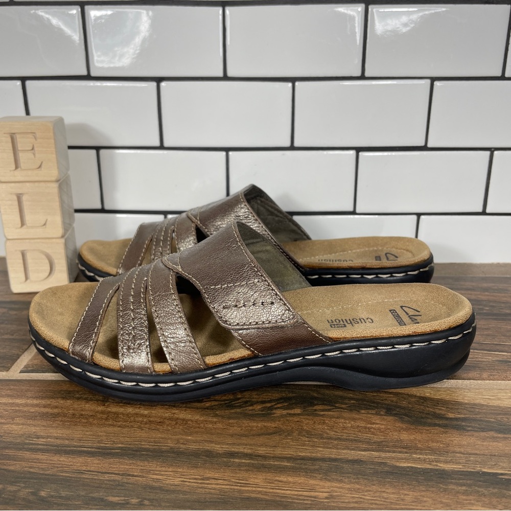 Clarks Leisa Grove Shoes Womens Size 5.5 Bronze Leather Wedge Slide Sandals